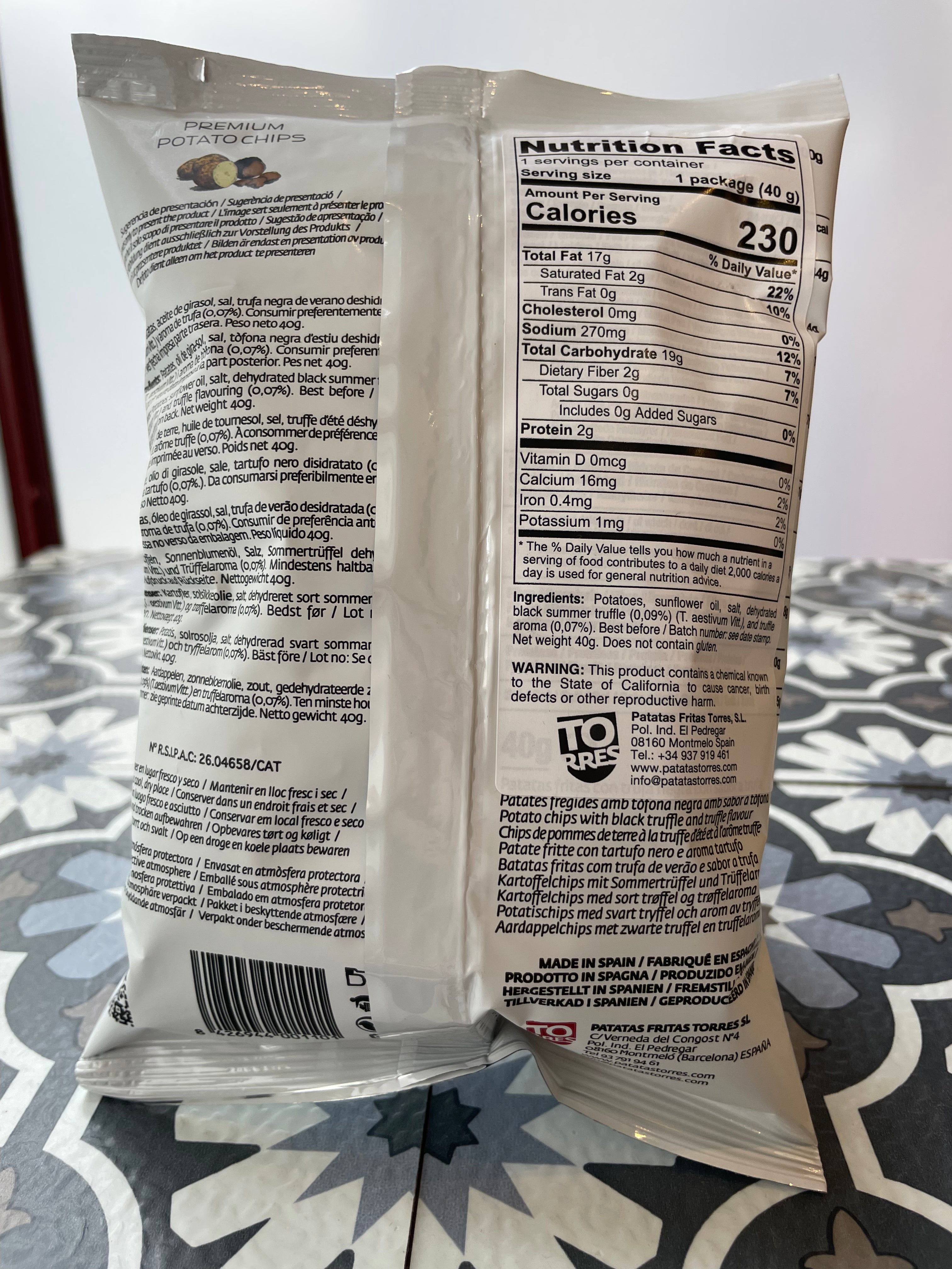Nutrition facts label of Backside of potato chips 