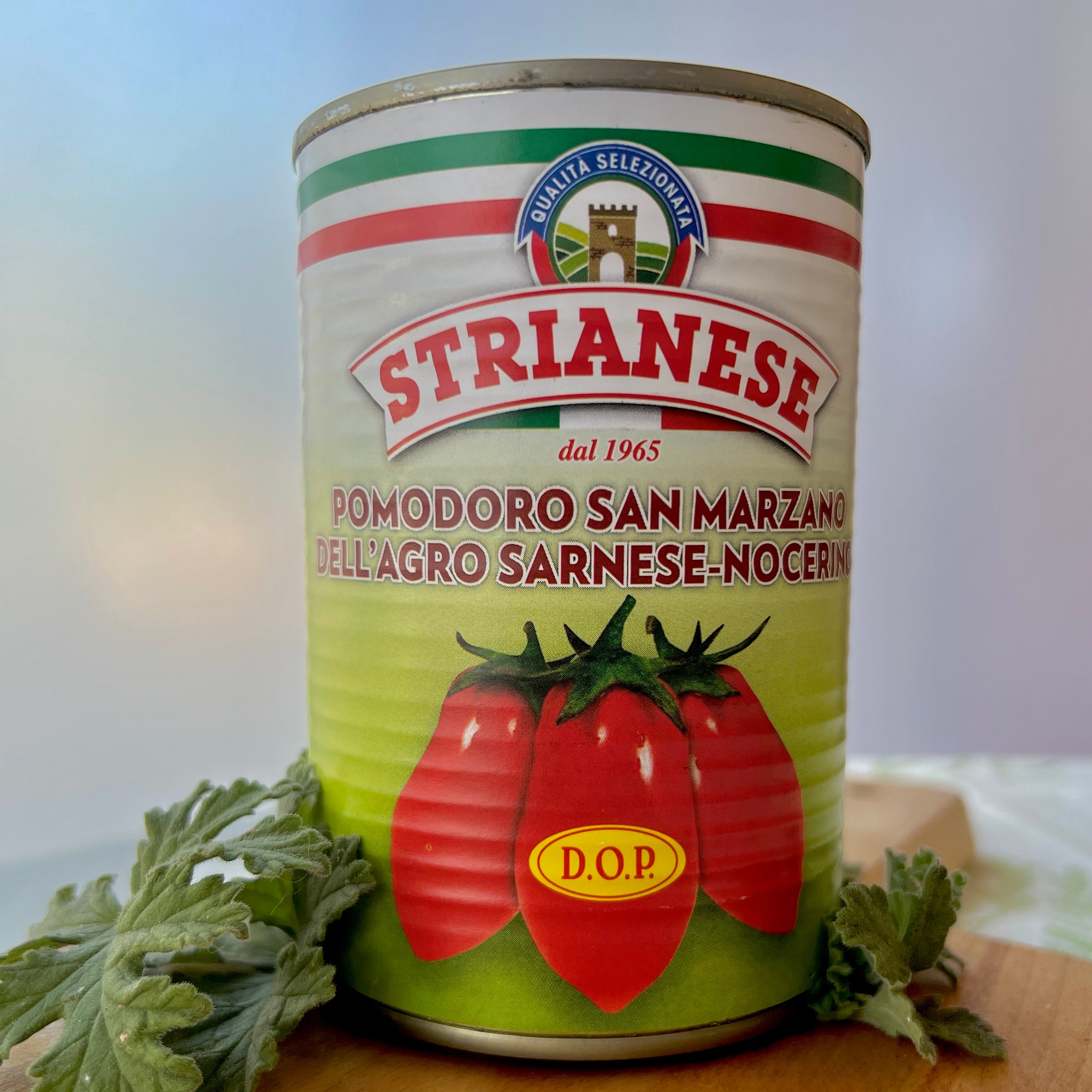 can of pomodoro tomatoes